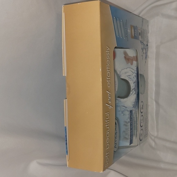 Amopé Pedi Perfect Wet & Dry Rechargeable Foot File - Picture 4 of 8